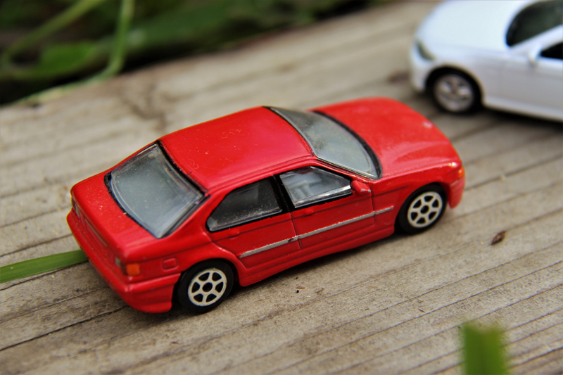 Illustration for article titled Teutonic Tuesday: Toys vs. Models, 3 Series Edition